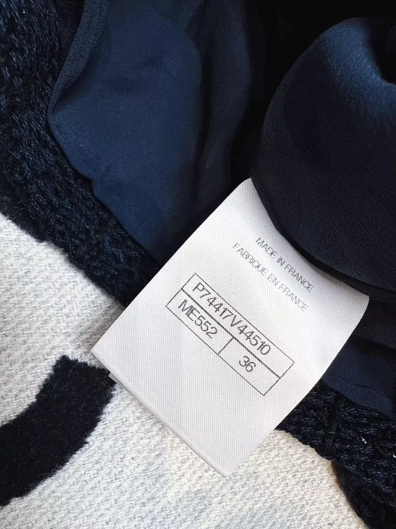 Chanel Chanel Blue Tweed Jacket with Two Pockets Size S / US 4 / IT 40 - 6 Thumbnail