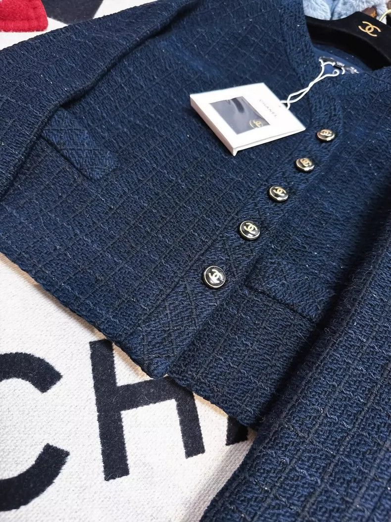 Chanel Chanel Blue Tweed Jacket with Two Pockets Size S / US 4 / IT 40 - 3 Thumbnail