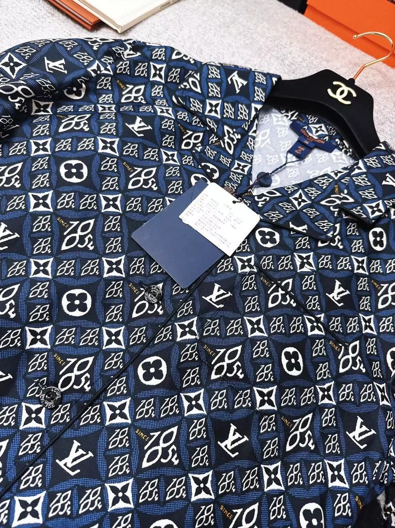 Louis Vuitton Louis Vuitton Classic 1854 Short Sleeve Shirt Size M / US 6-8 / IT 42-44 - 4 Thumbnail