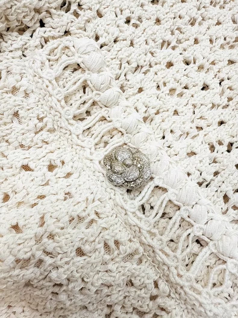 Chanel Chanel Cream Color Knit Cardigan with Bow Size S / US 4 / IT 40 - 6 Thumbnail