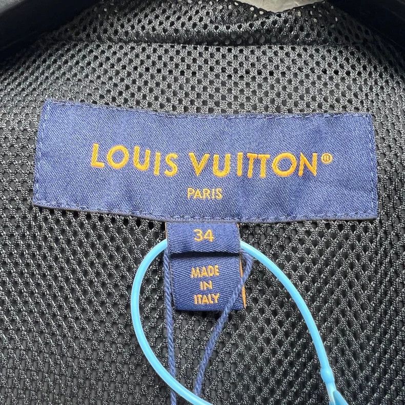 Louis Vuitton Louis Vuitton Hooded Short Sleeve Jacket Size XS / US 0-2 / IT 36-38 - 3 Thumbnail