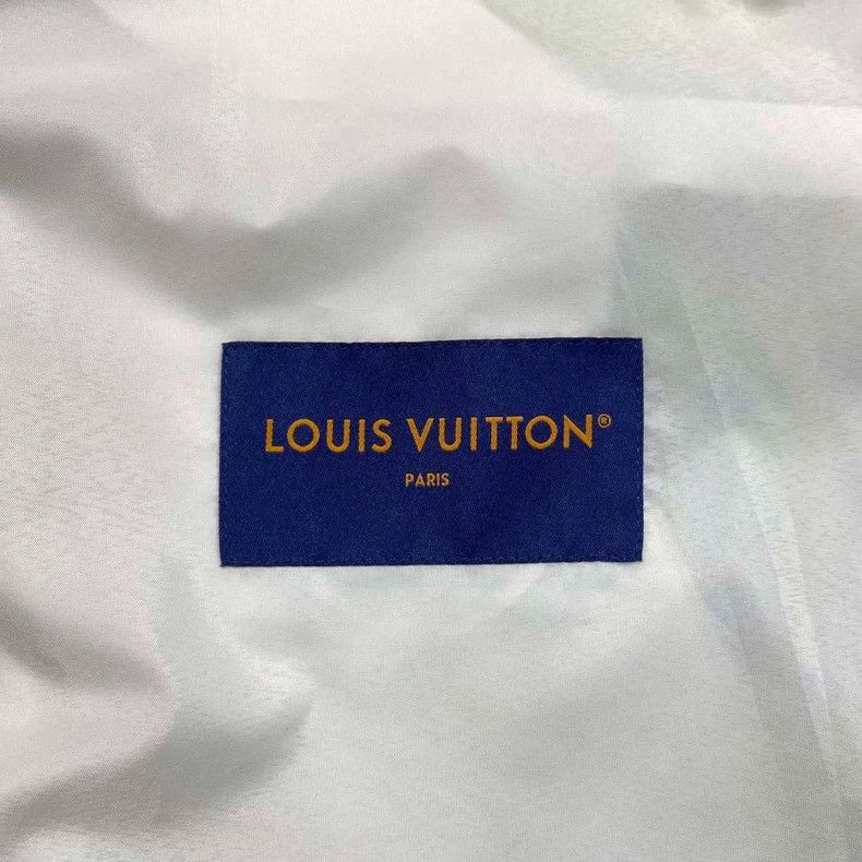 Louis Vuitton Louis Vuitton Yellow Print Rain Jacket Size XL / US 12-14 / IT 48-50 - 6 Thumbnail