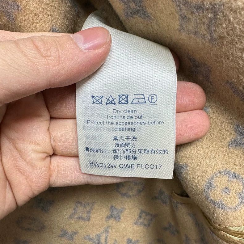 Louis Vuitton Louis Vuitton Beige Logo Cashmere Coat Size S / US 4 / IT 40 - 3 Thumbnail