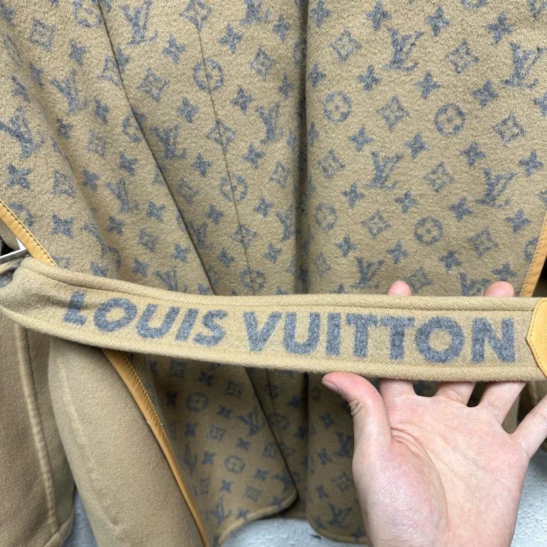 Louis Vuitton Louis Vuitton Beige Logo Cashmere Coat Size S / US 4 / IT 40 - 5 Thumbnail