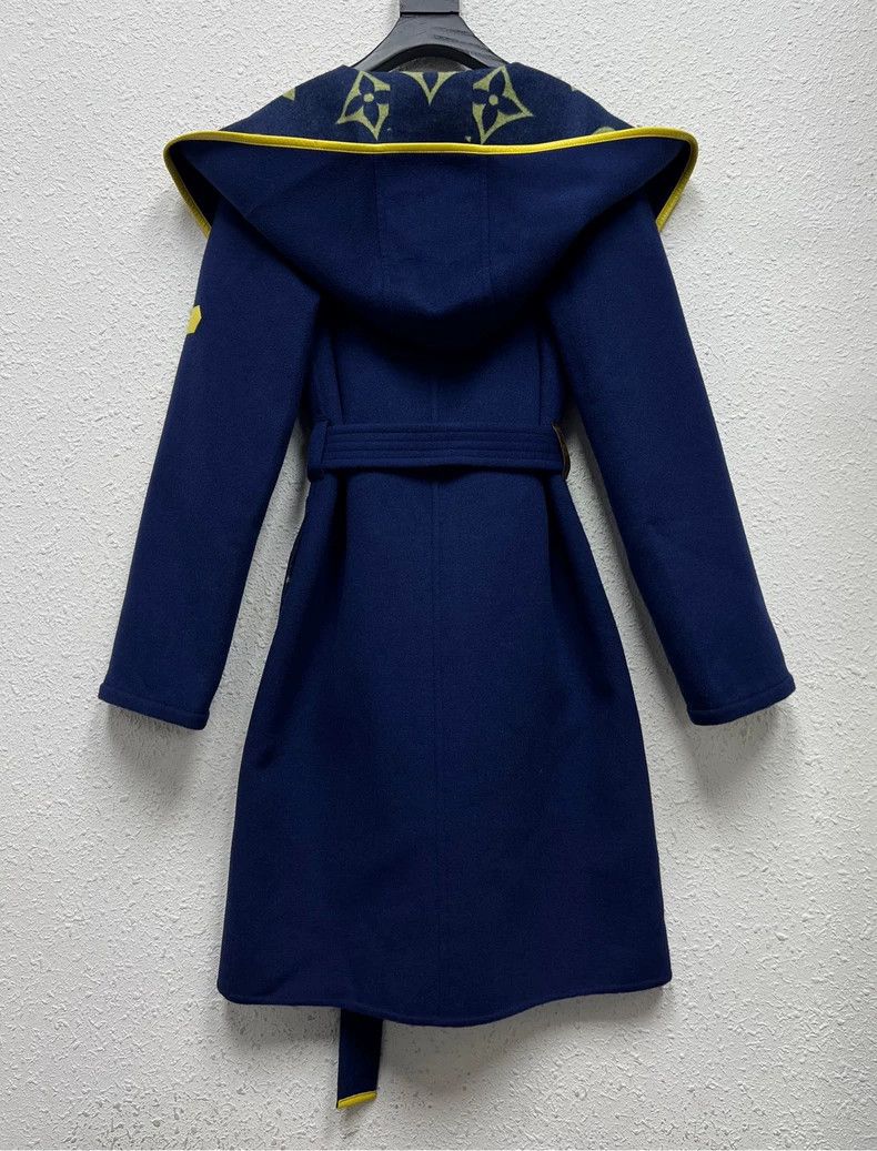 Louis Vuitton Louis Vuitton Printed Bathrobe Coat for Women Size S / US 4 / IT 40 - 2 Thumbnail