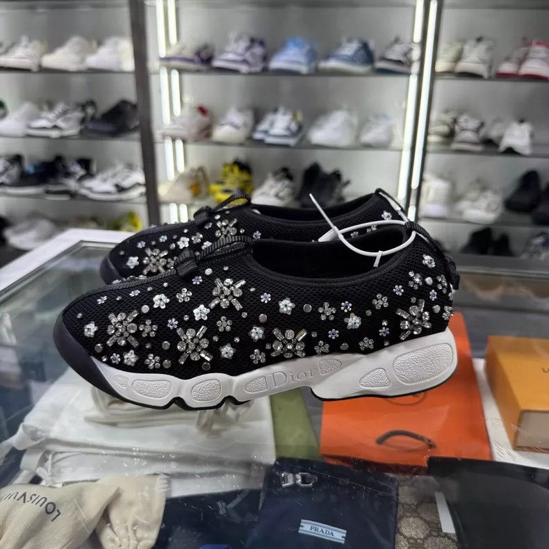 Dior Dior Slip-On Sneakers with Floral Accents Size US 6 / IT 36 - 2 Thumbnail