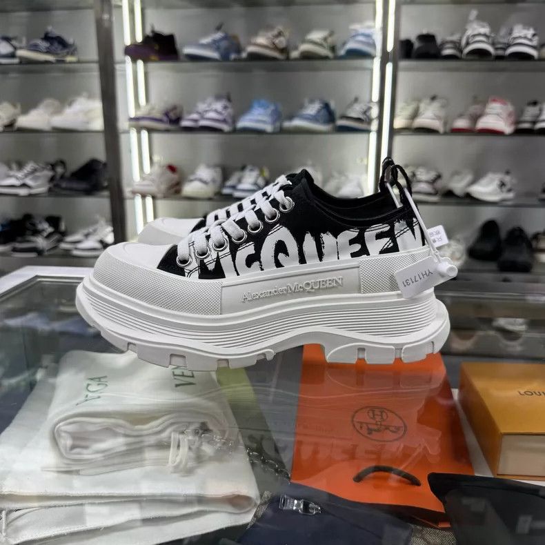 Alexander McQueen ALEX MCQUEEN Sneakers Size 35 Price 1680 Size US 5 / IT 35 - 3 Thumbnail