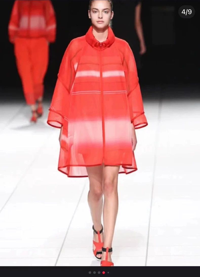 Issey Miyake Issey Miyake Red Gradient Long Coat Size ONE SIZE - 3 Thumbnail