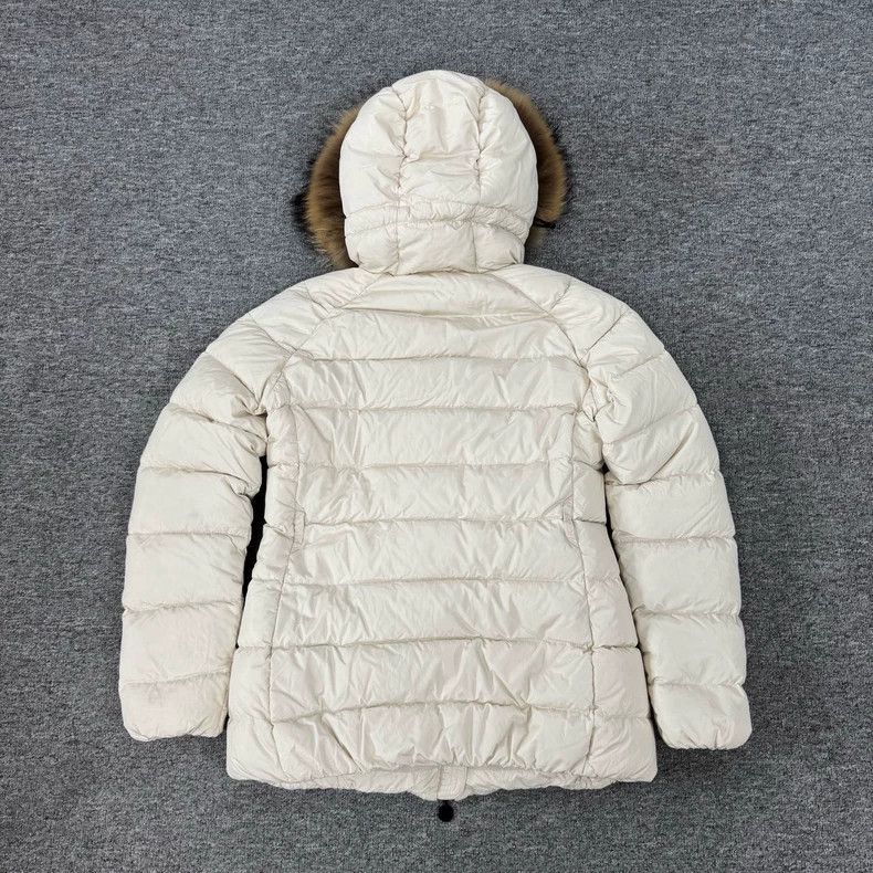 Moncler Moncler White Down Jacket with Fur Collar Size XXS / US 00 / IT 34 - 2 Thumbnail