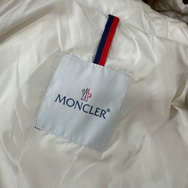 Moncler Moncler White Down Jacket with Fur Collar Size XXS / US 00 / IT 34 - 5 Thumbnail