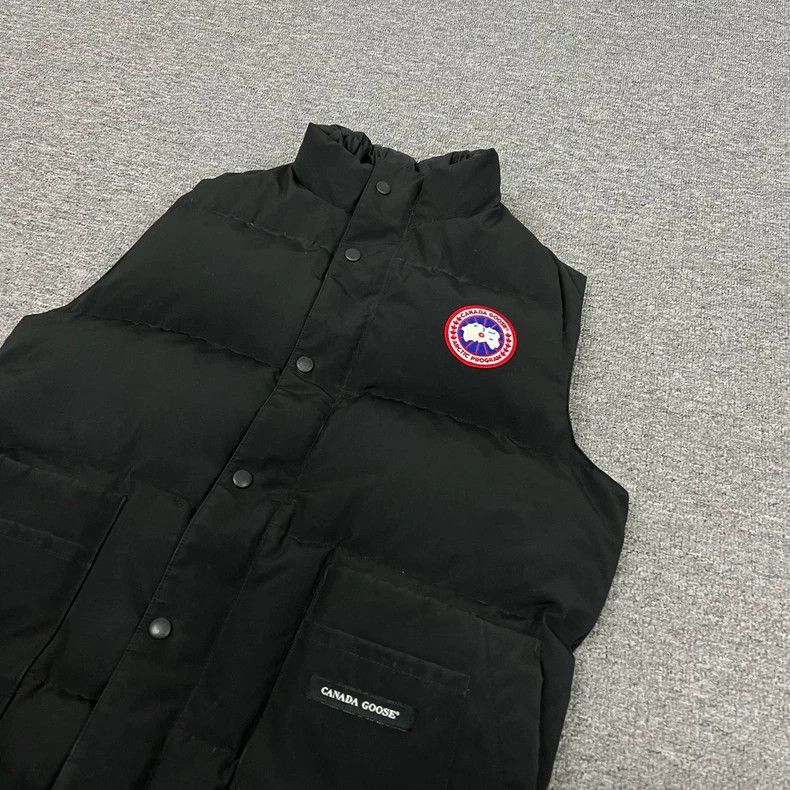 Canada Goose Canada Goose Black Down Vest Size S Size S / US 4 / IT 40 - 2 Thumbnail