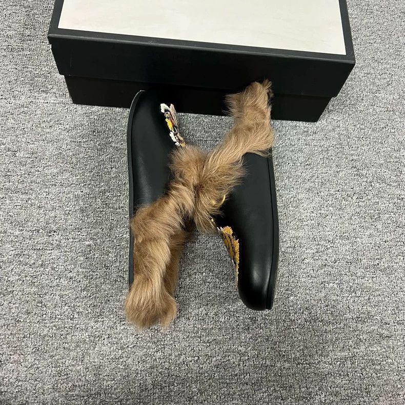 Gucci Gucci Tiger Embroidery Mule Slippers with Fur Size US 10 / IT 40 - 4 Thumbnail
