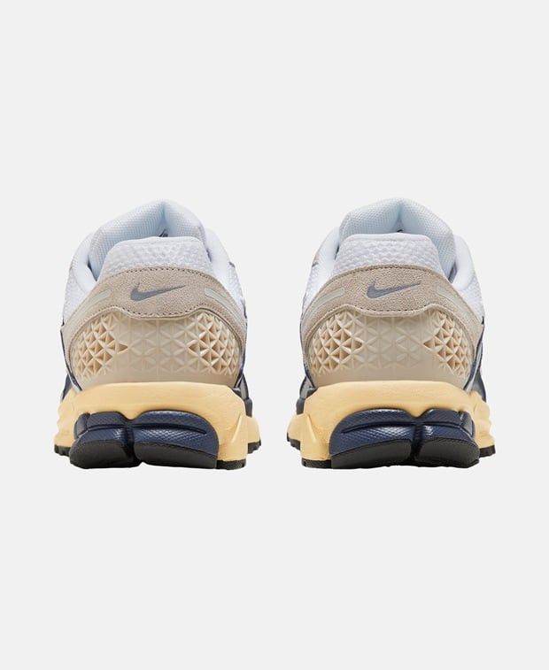 Nike Zoom Vomero 5 Sneakers Size US 6 / IT 36 - 2 Thumbnail