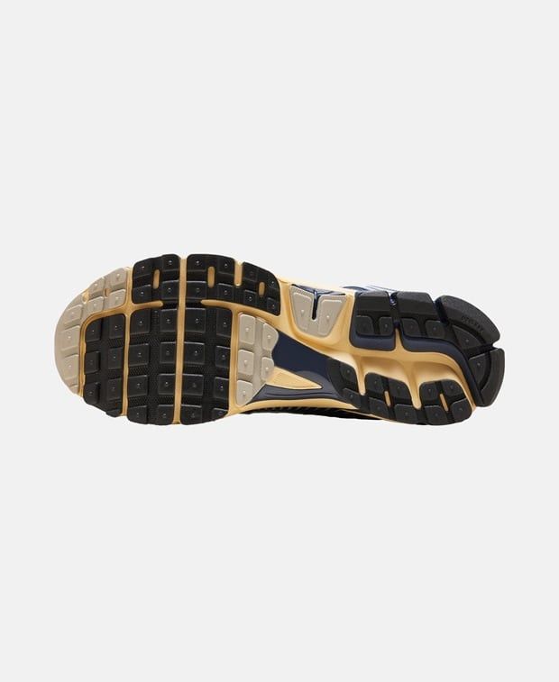 Nike Zoom Vomero 5 Sneakers Size US 8.5 / IT 38.5 - 3 Thumbnail