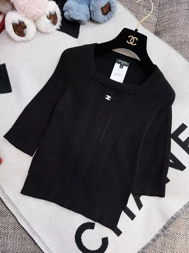 Chanel Chanel Black Knit Top with Logo Size M / US 6-8 / IT 42-44 - 2 Thumbnail