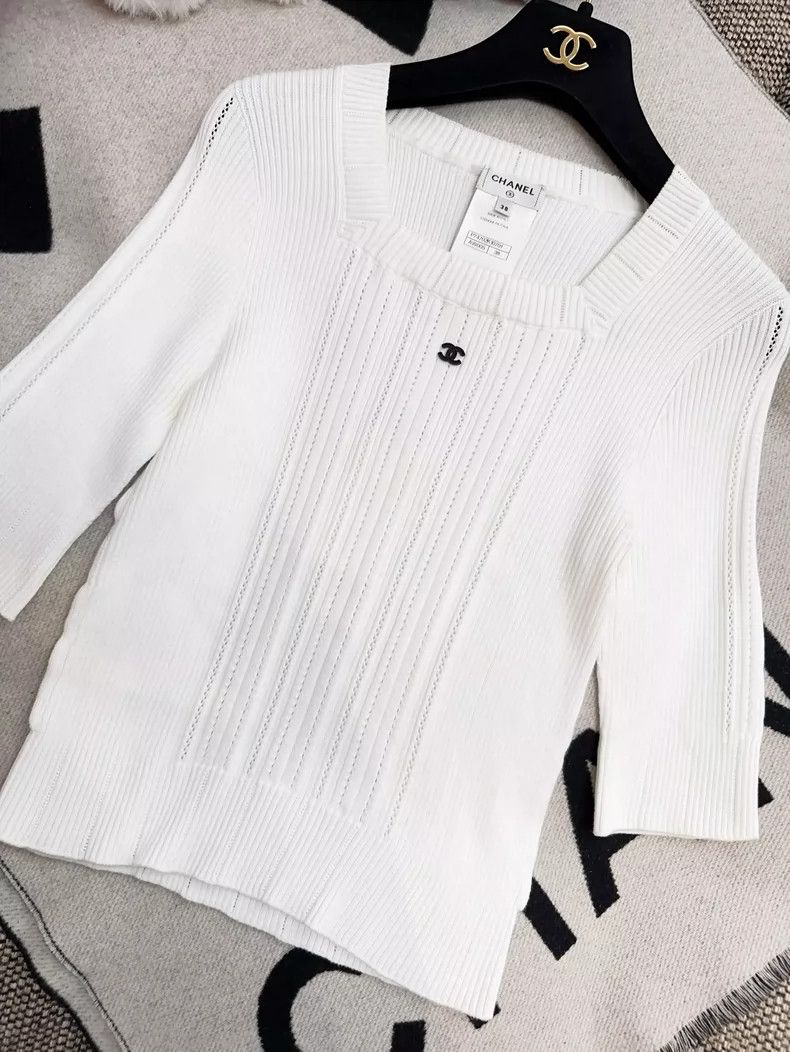 Chanel Chanel White Double C Logo Knit Top Size M / US 6-8 / IT 42-44 - 3 Thumbnail