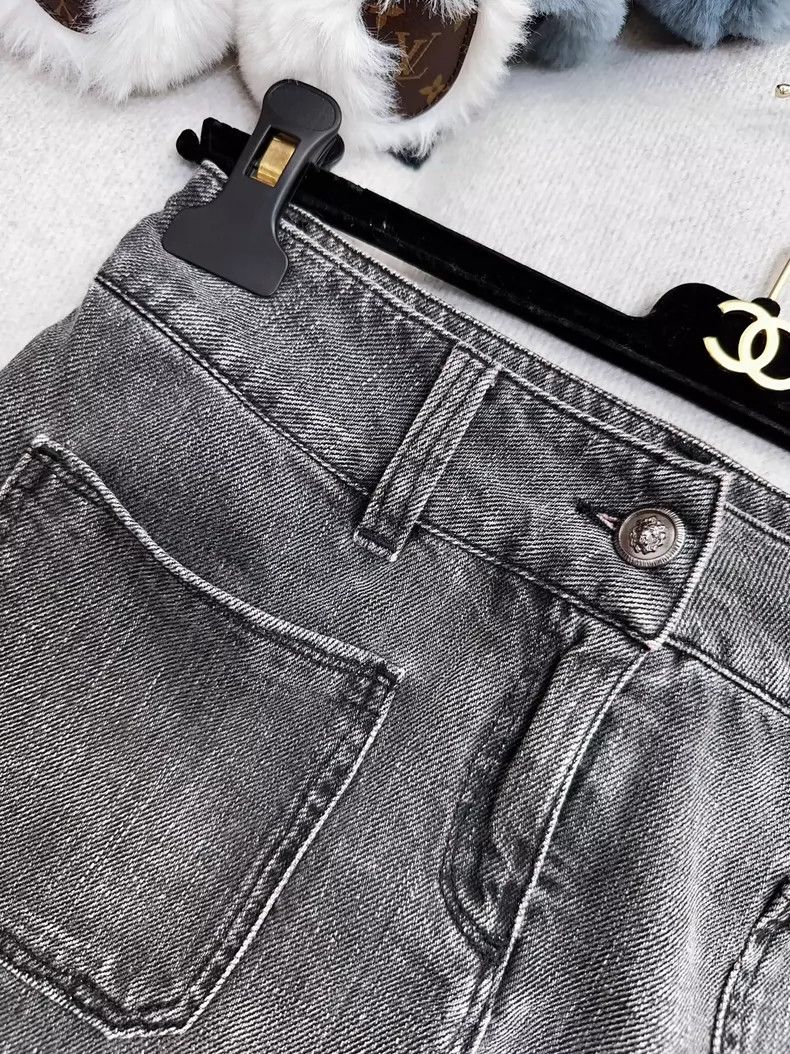 Chanel Chanel Gray Embroidered Denim Skirt Size 34 Size 34" / US 12 / IT 48 - 4 Thumbnail