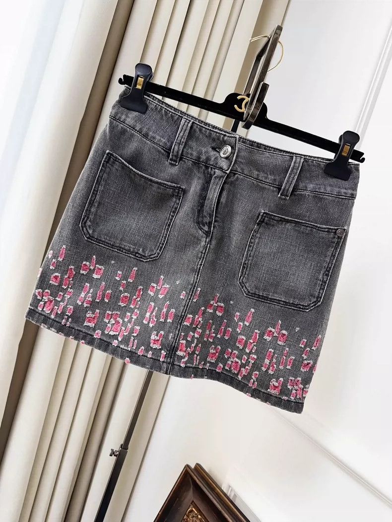 Chanel Chanel Gray Embroidered Denim Skirt Size 34 Size 34" / US 12 / IT 48 - 7 Thumbnail