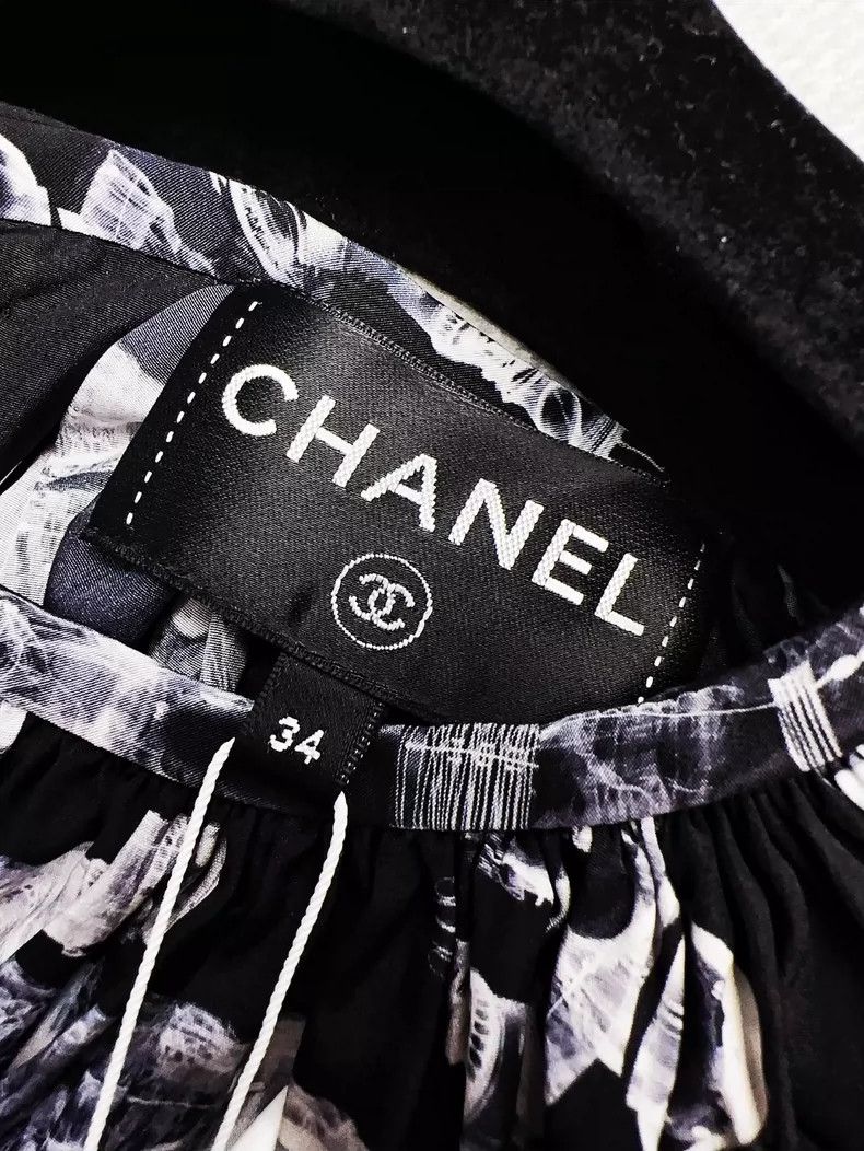 Chanel Chanel Black Printed Silk Short Sleeve Top Size XS / US 0-2 / IT 36-38 - 7 Thumbnail