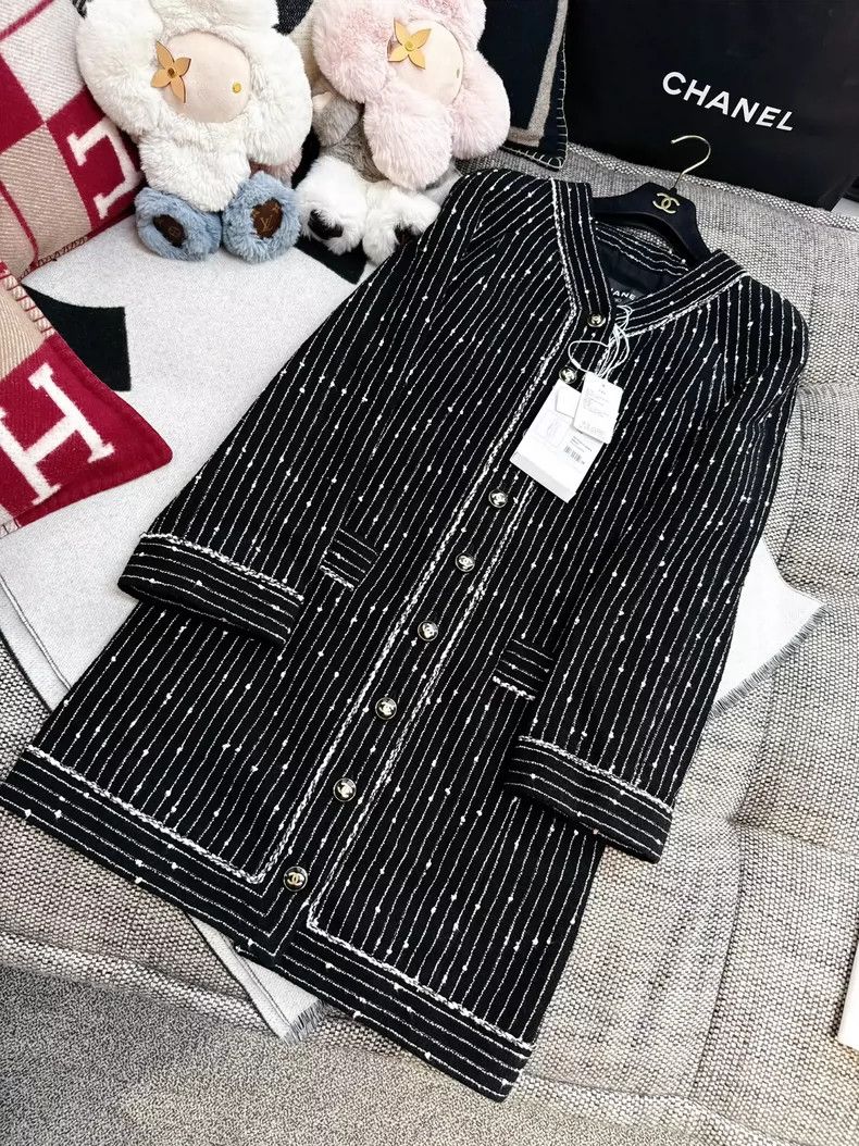 Chanel Chanel Black and Pink Striped Long Coat Size M / US 6-8 / IT 42-44 - 8 Thumbnail