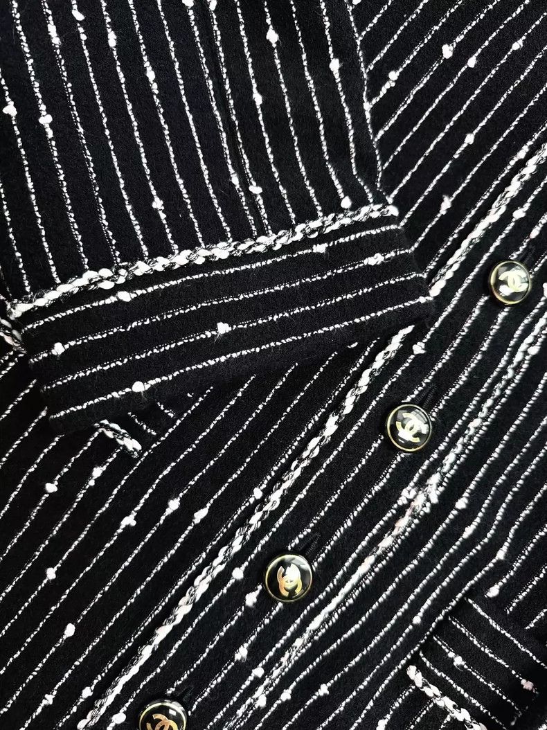 Chanel Chanel Black and Pink Striped Long Coat Size M / US 6-8 / IT 42-44 - 5 Thumbnail