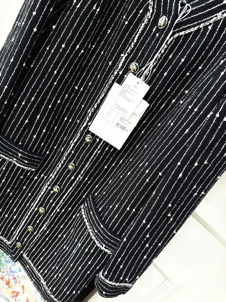 Chanel Chanel Black and Pink Striped Long Coat Size M / US 6-8 / IT 42-44 - 2 Thumbnail