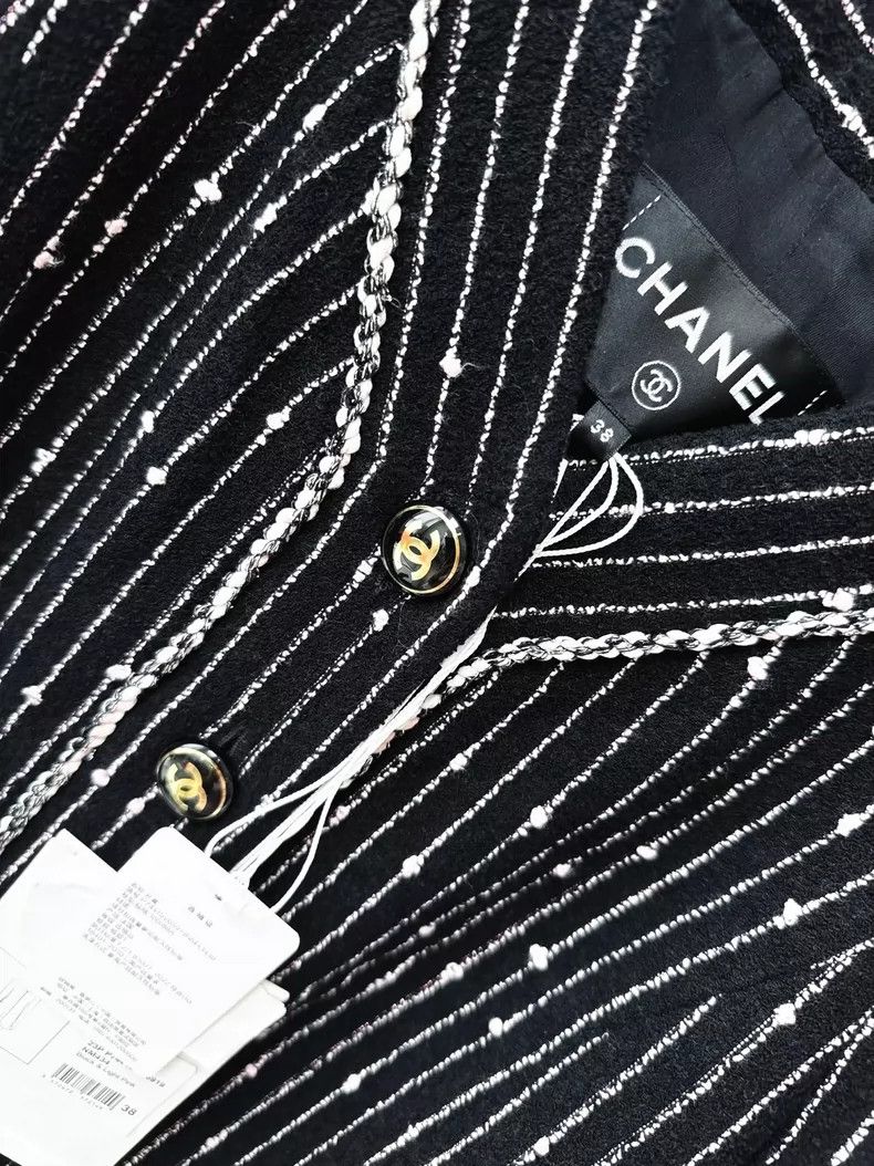 Chanel Chanel Black and Pink Striped Long Coat Size M / US 6-8 / IT 42-44 - 3 Thumbnail