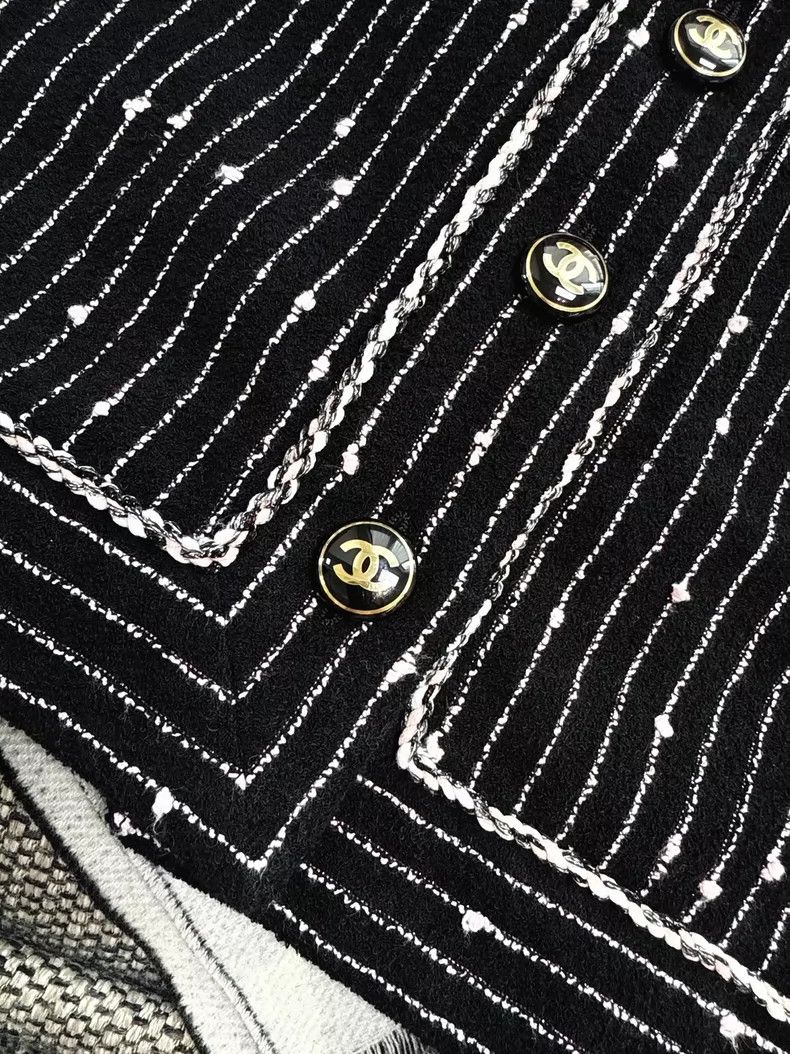 Chanel Chanel Black and Pink Striped Long Coat Size M / US 6-8 / IT 42-44 - 4 Thumbnail