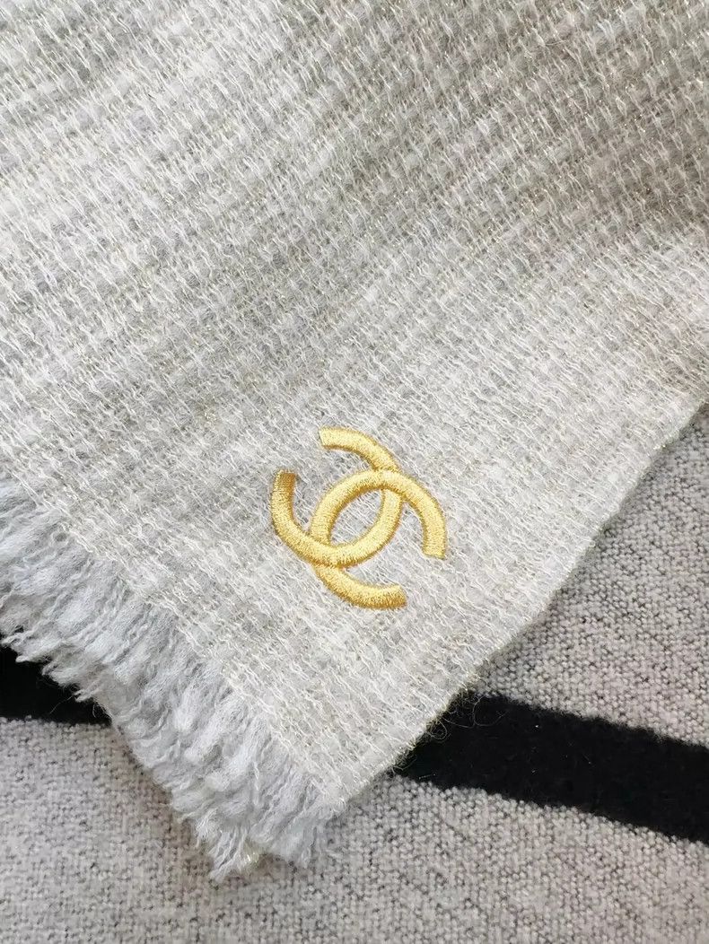 Chanel Chanel Gray Gold Contrast Knit Scarf Size ONE SIZE - 3 Thumbnail