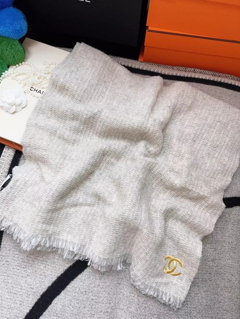 Chanel Chanel Gray Gold Contrast Knit Scarf Size ONE SIZE - 7 Thumbnail