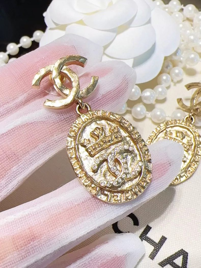Chanel Chanel Gold Coin Crown Double C Earrings Size ONE SIZE - 5 Thumbnail