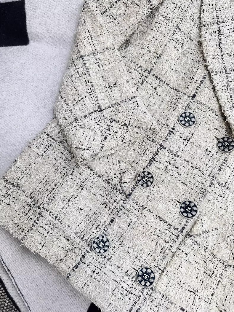 Chanel Chanel Seoul Series Tweed Outer Coat Size XS / US 0-2 / IT 36-38 - 4 Thumbnail