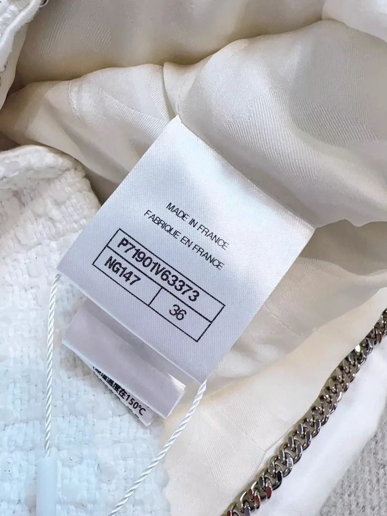 Chanel Chanel White Waffle Jacket with Sparkling Buttons Size S / US 4 / IT 40 - 7 Thumbnail