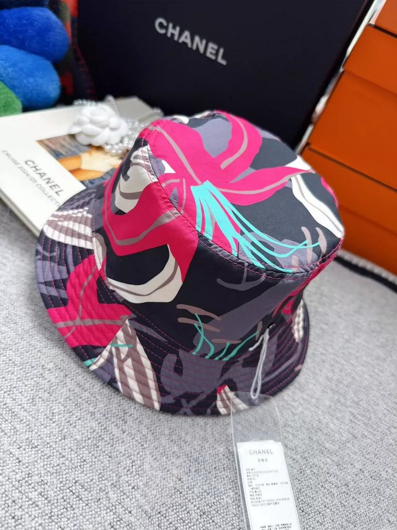Chanel Chanel Pink Reversible Fisherman Hat Size M Size ONE SIZE - 5 Thumbnail