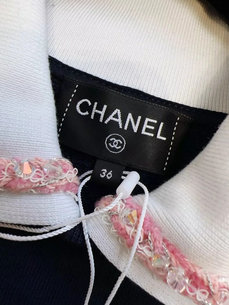 Chanel Chanel Logo Long Sleeve Sweatshirt in Navy Size S / US 4 / IT 40 - 5 Thumbnail