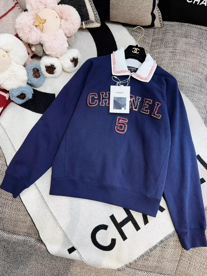 Chanel Chanel Logo Long Sleeve Sweatshirt in Navy Size S / US 4 / IT 40 - 4 Thumbnail