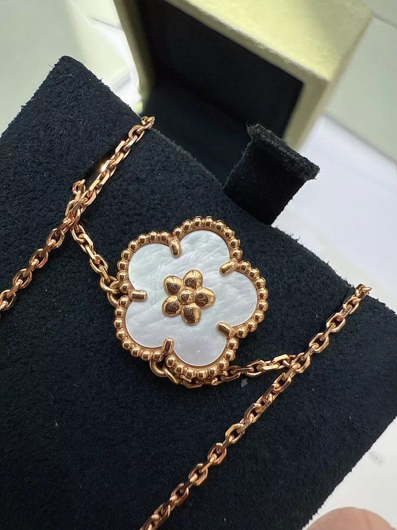 Cartier Van Cleef Arpel Lucky Spring Necklace Size ONE SIZE - 5 Thumbnail
