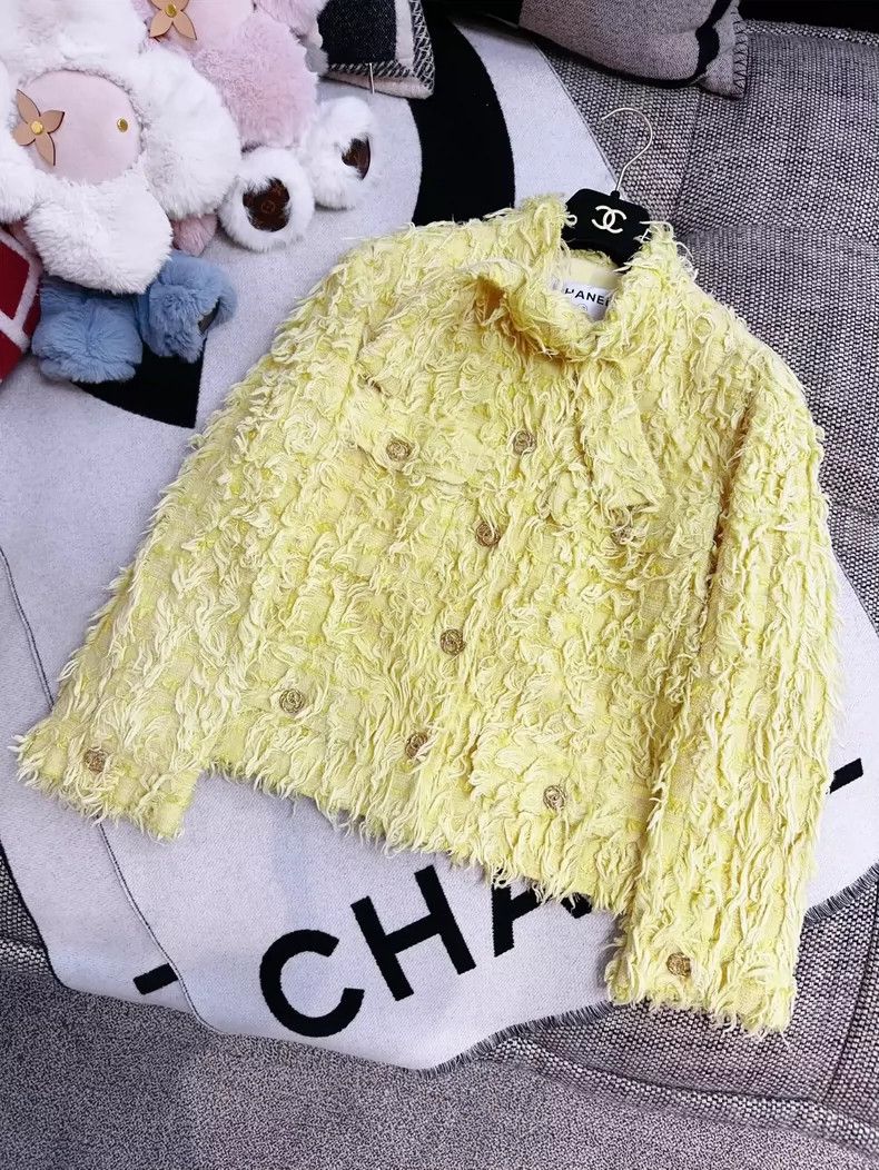 Chanel Chanel Yellow Fringe Jacket with Rabbit Ears Size M / US 6-8 / IT 42-44 - 3 Thumbnail