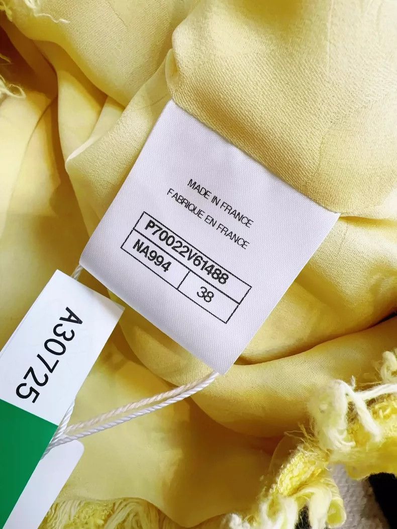 Chanel Chanel Yellow Fringe Jacket with Rabbit Ears Size M / US 6-8 / IT 42-44 - 7 Thumbnail
