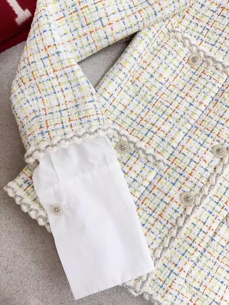 Chanel Chanel White Tweed Jacket with Removable Hood Size M / US 6-8 / IT 42-44 - 6 Thumbnail