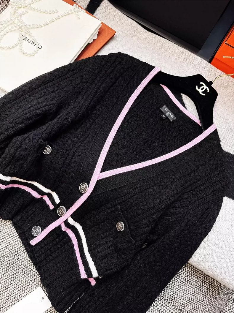 Chanel Chanel Black Knit Cardigan with Pink Trim Size M / US 6-8 / IT 42-44 - 3 Thumbnail