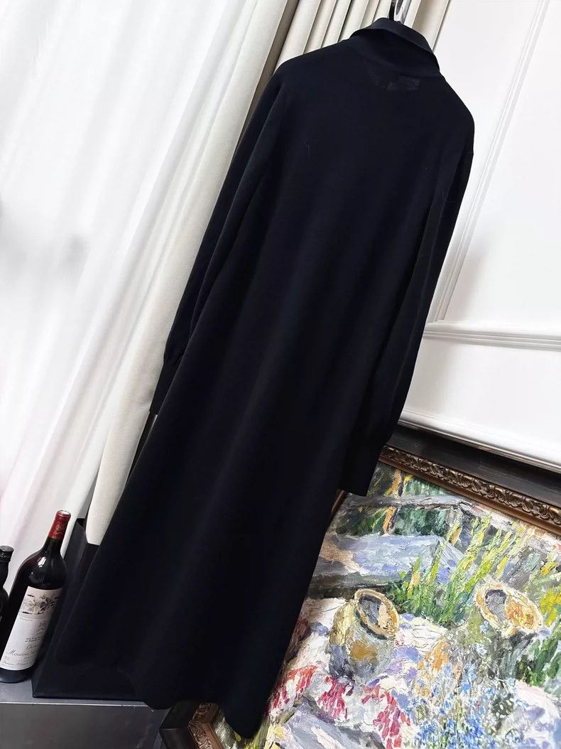 Chanel Chanel Black Knit Long Sleeve Dress with Pink Buttons Size M / US 6-8 / IT 42-44 - 2 Thumbnail