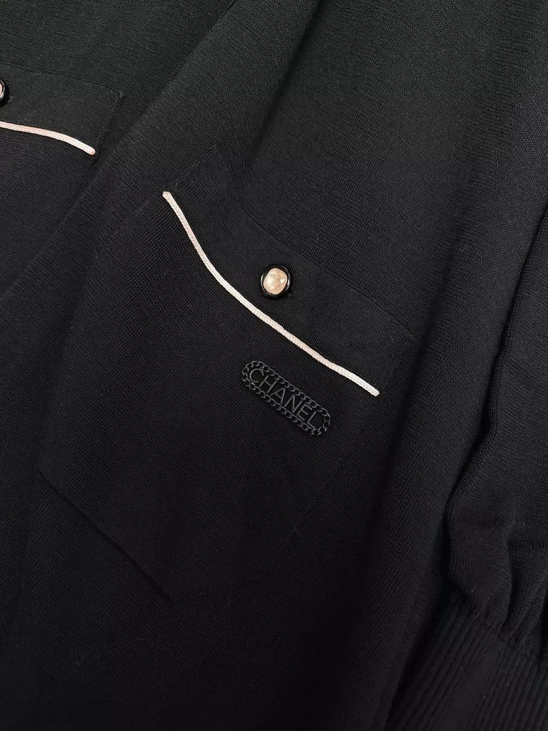 Chanel Chanel Black Knit Long Sleeve Dress with Pink Buttons Size M / US 6-8 / IT 42-44 - 4 Thumbnail