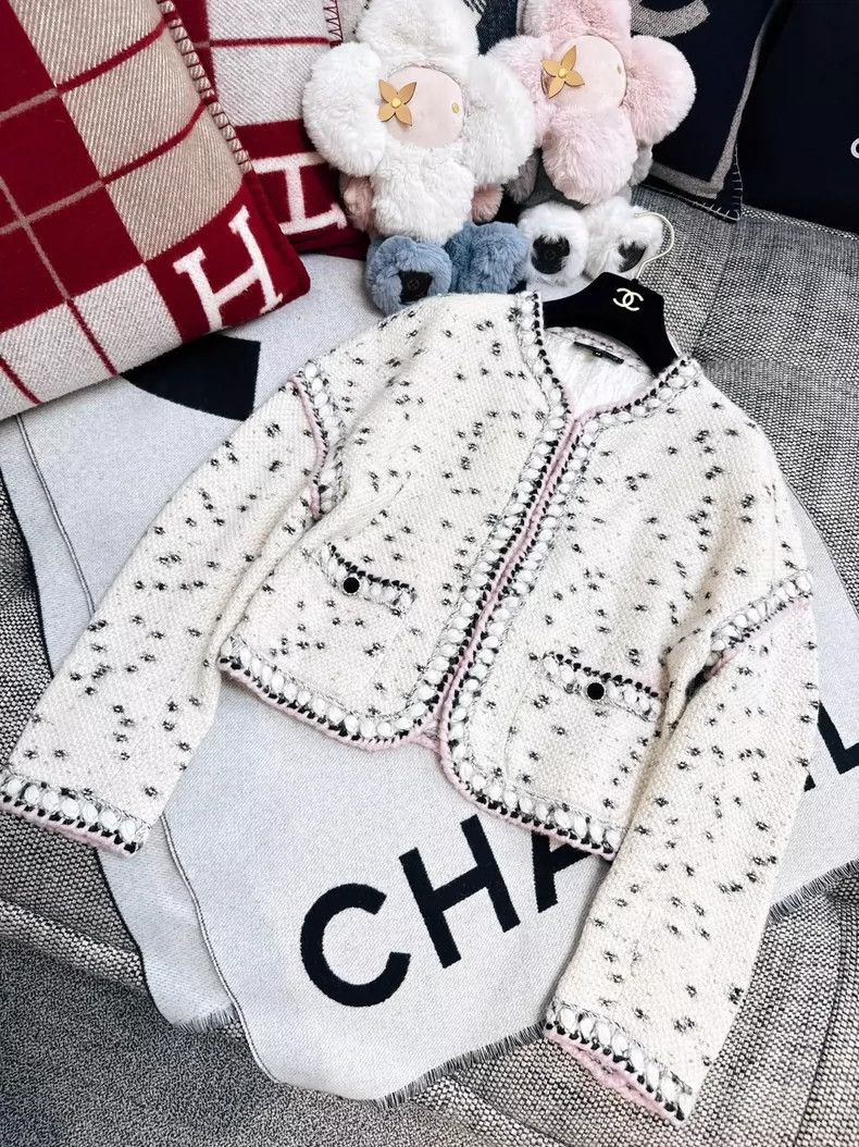 Chanel Chanel Cream Polka Dot Two-Pocket Jacket Size M / US 6-8 / IT 42-44 - 8 Thumbnail