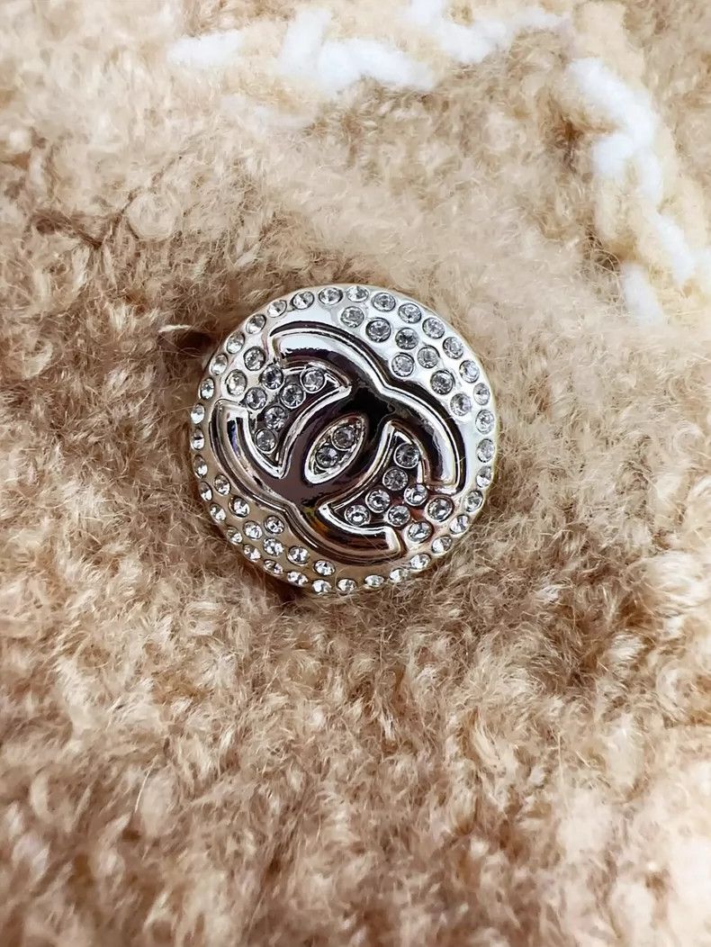 Chanel Chanel Beige Quilted Cardigan with Diamond Buttons Size S / US 4 / IT 40 - 5 Thumbnail