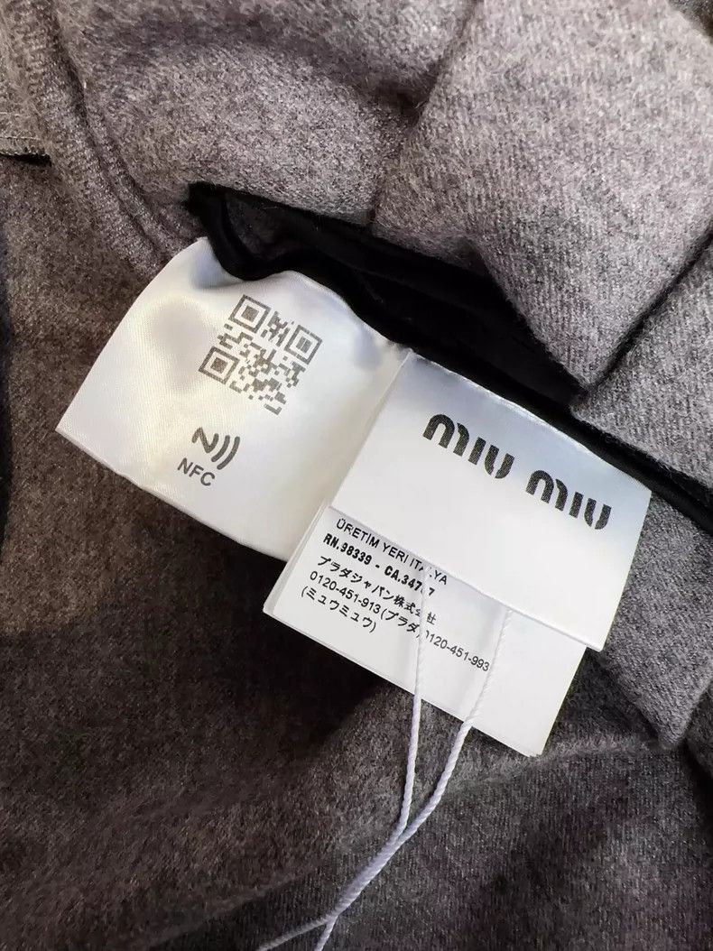 Prada Gray Cashmere Lettered Skirt Limited Japan Edition Size 36" / US 14 / IT 50 - 4 Thumbnail