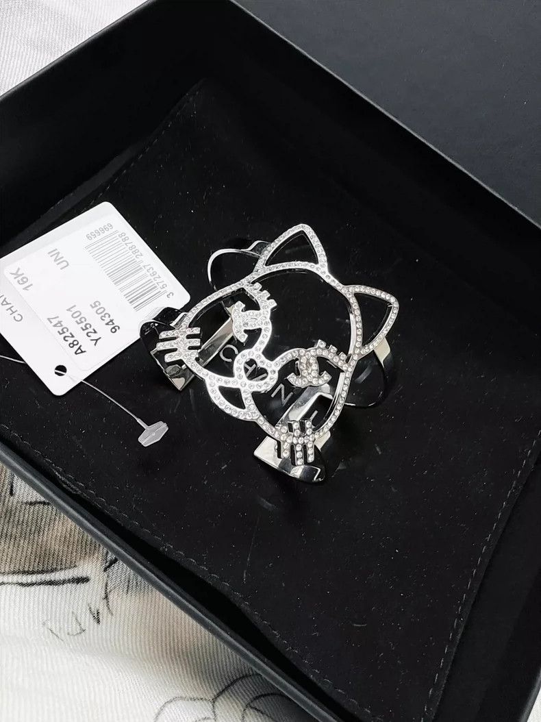 Chanel Vintage Chanel Crystal Cat Bracelet Bangle Size ONE SIZE - 3 Thumbnail