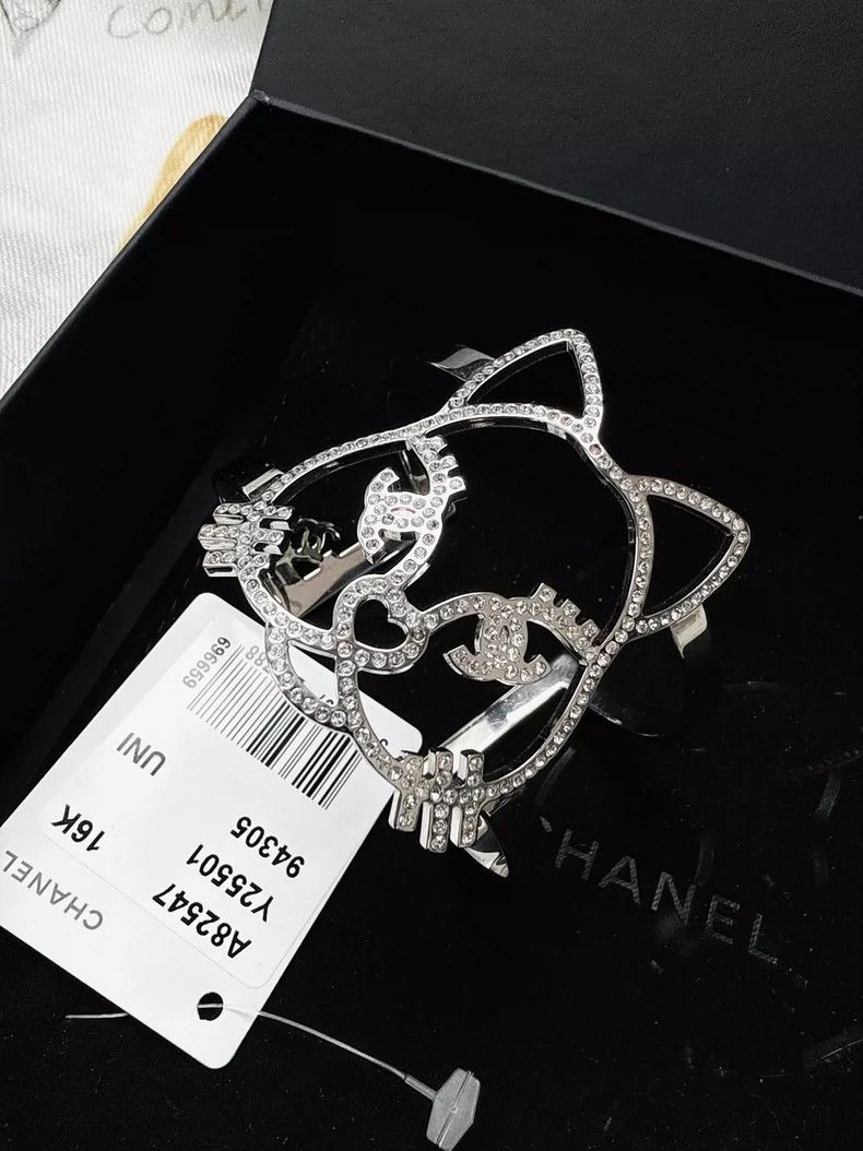 Chanel Vintage Chanel Crystal Cat Bracelet Bangle Size ONE SIZE - 6 Thumbnail