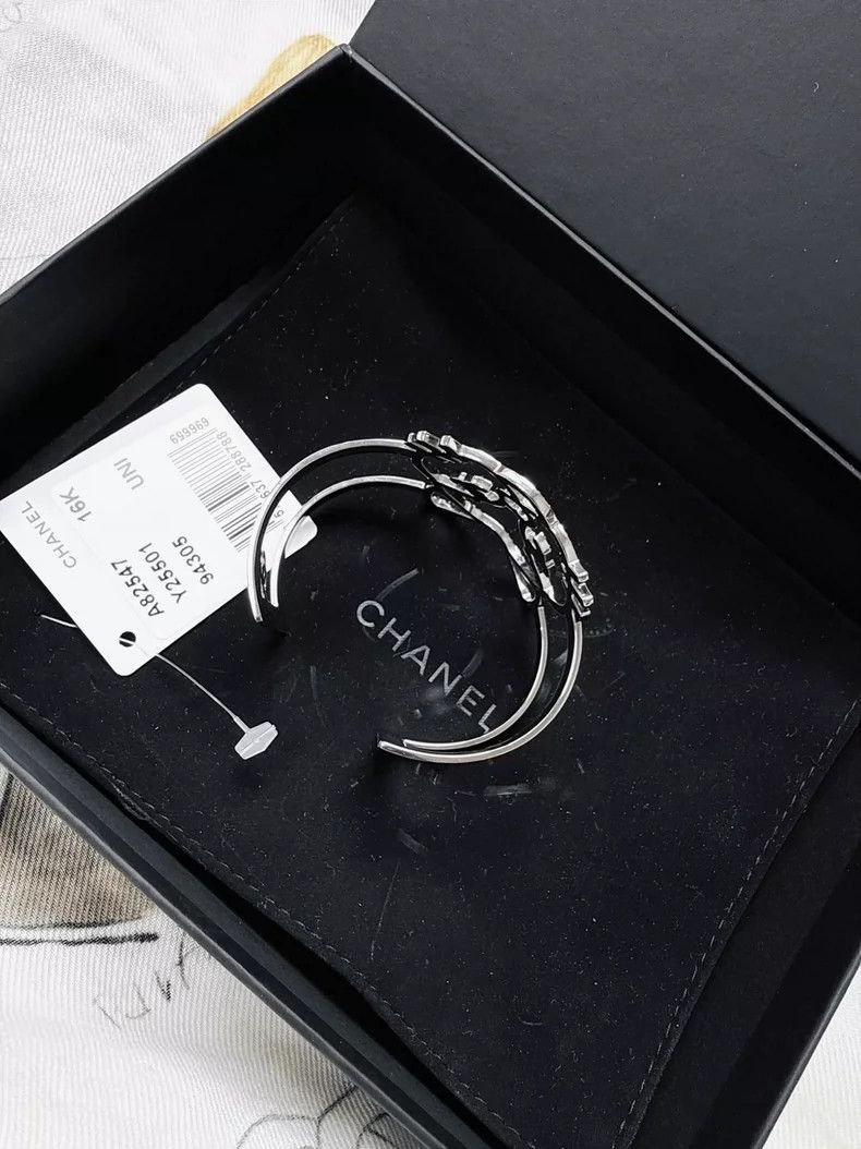 Chanel Vintage Chanel Crystal Cat Bracelet Bangle Size ONE SIZE - 2 Thumbnail