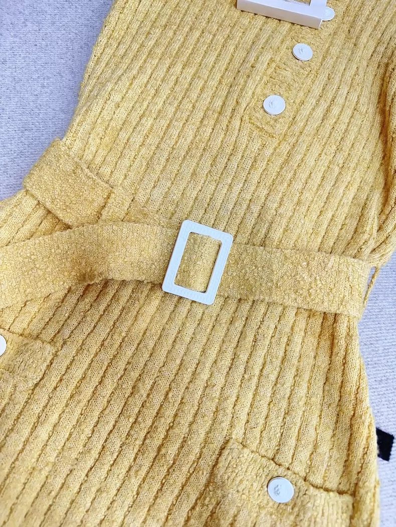 Chanel Chanel Yellow Knit Dress with Short Sleeves Size S / US 4 / IT 40 - 5 Thumbnail